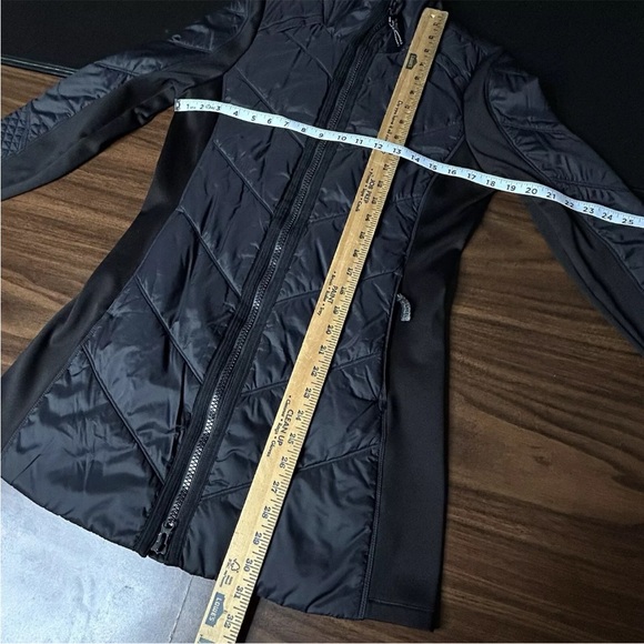 Athleta rock ridge black Primaloft coat - Picture 9 of 11